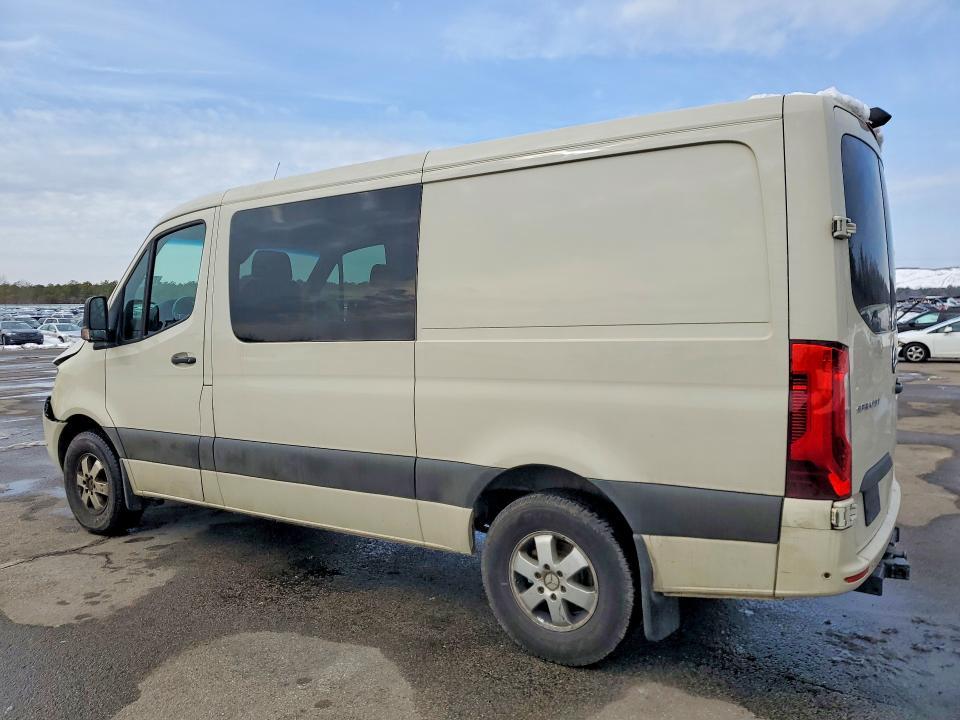 2022 Mercedes-Benz Sprinter 2500 Delivery Van