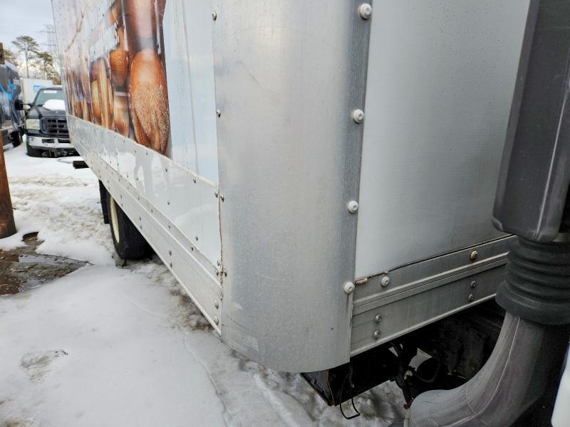 2015 Isuzu NPR HD BOX Truck