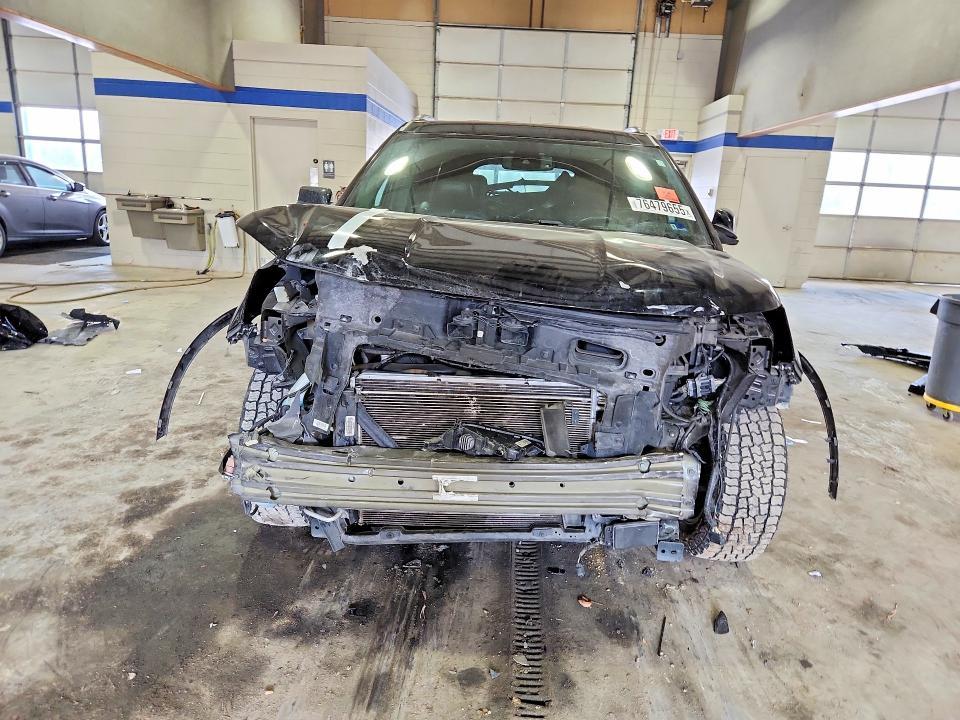 2018 Ford Explorer x