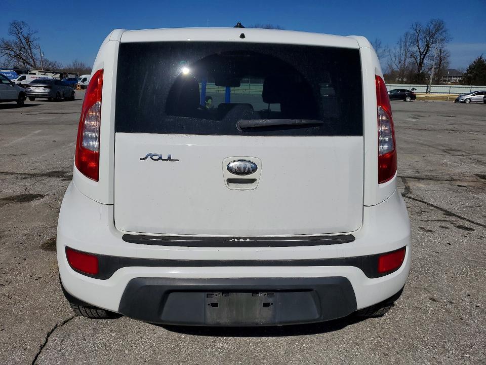 2013 KIA Soul +