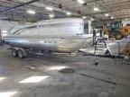 2021 Bennington Pontoon-Pontoon Boat