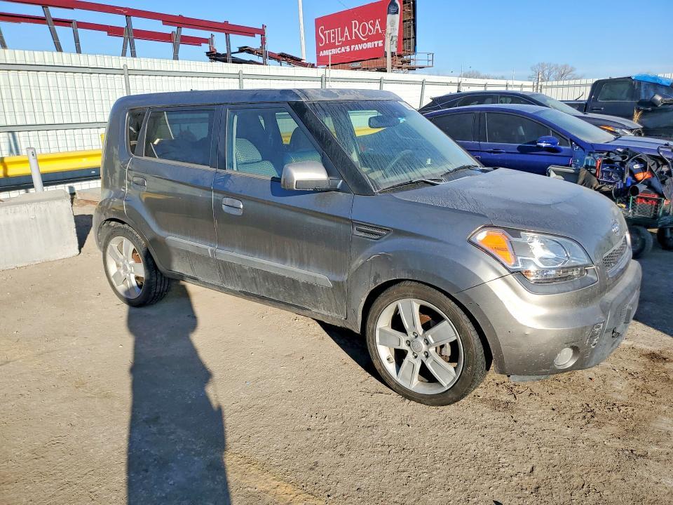 2010 KIA Soul +
