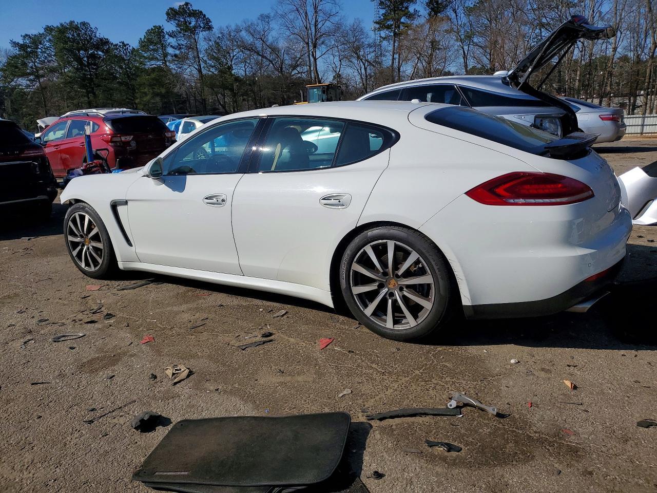 2016 Porsche Panamera 2