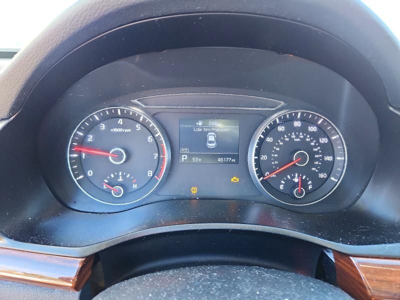 2019 KIA Cadenza Luxury