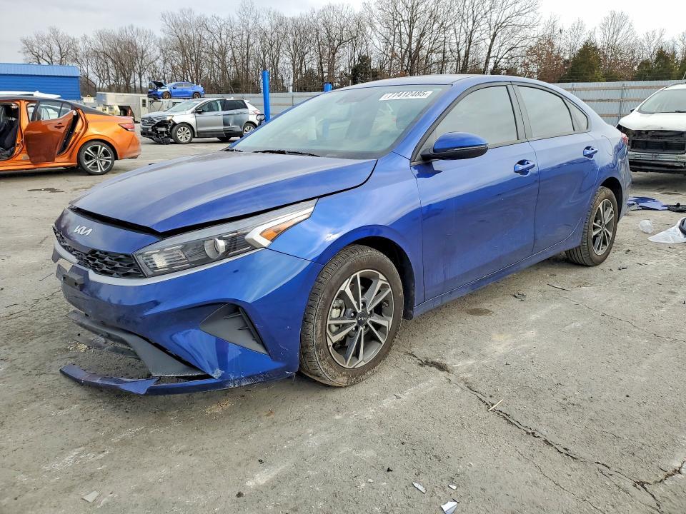 2024 KIA Forte lx