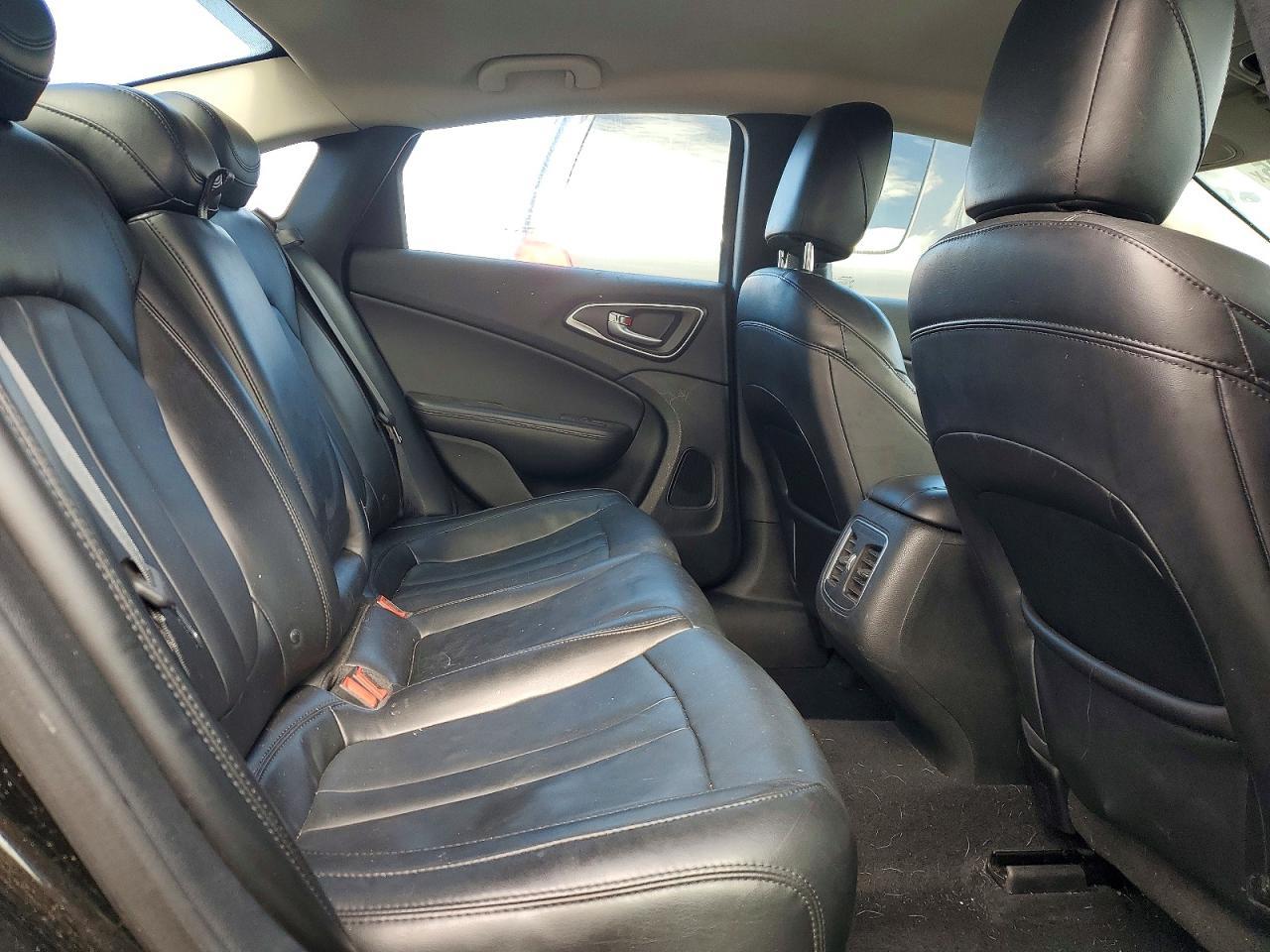 2015 Chrysler 200 c