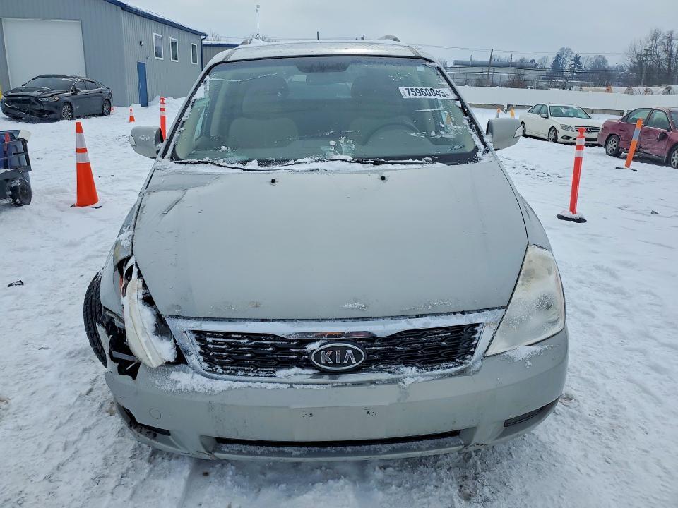 2012 KIA Sedona lx