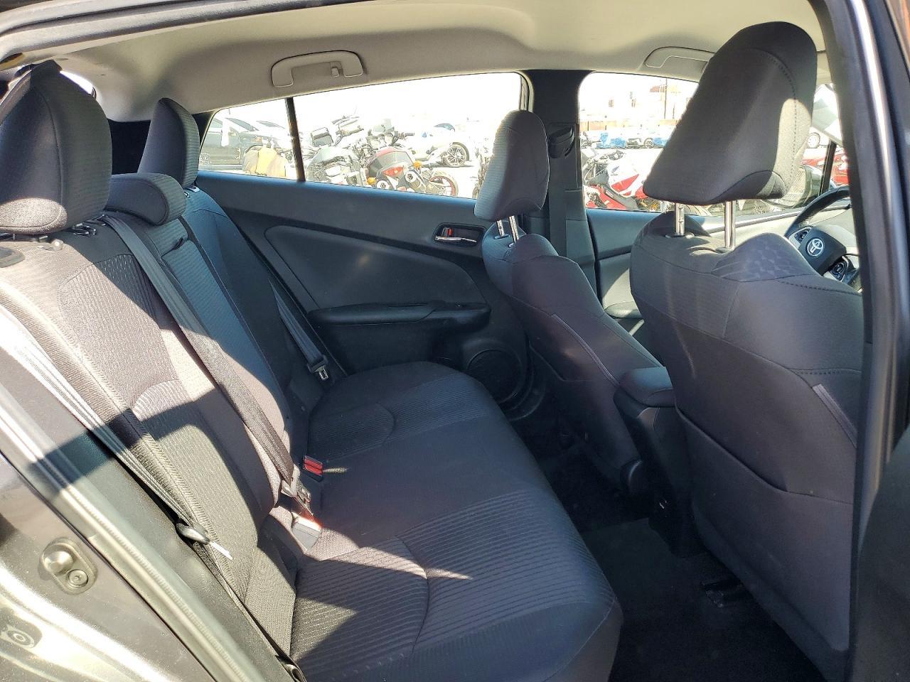 2016 Toyota Prius Three