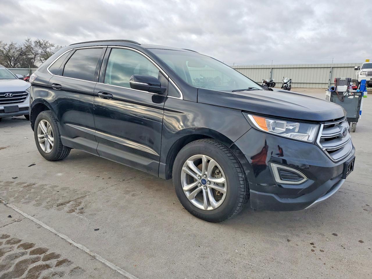 2017 Ford Edge sel