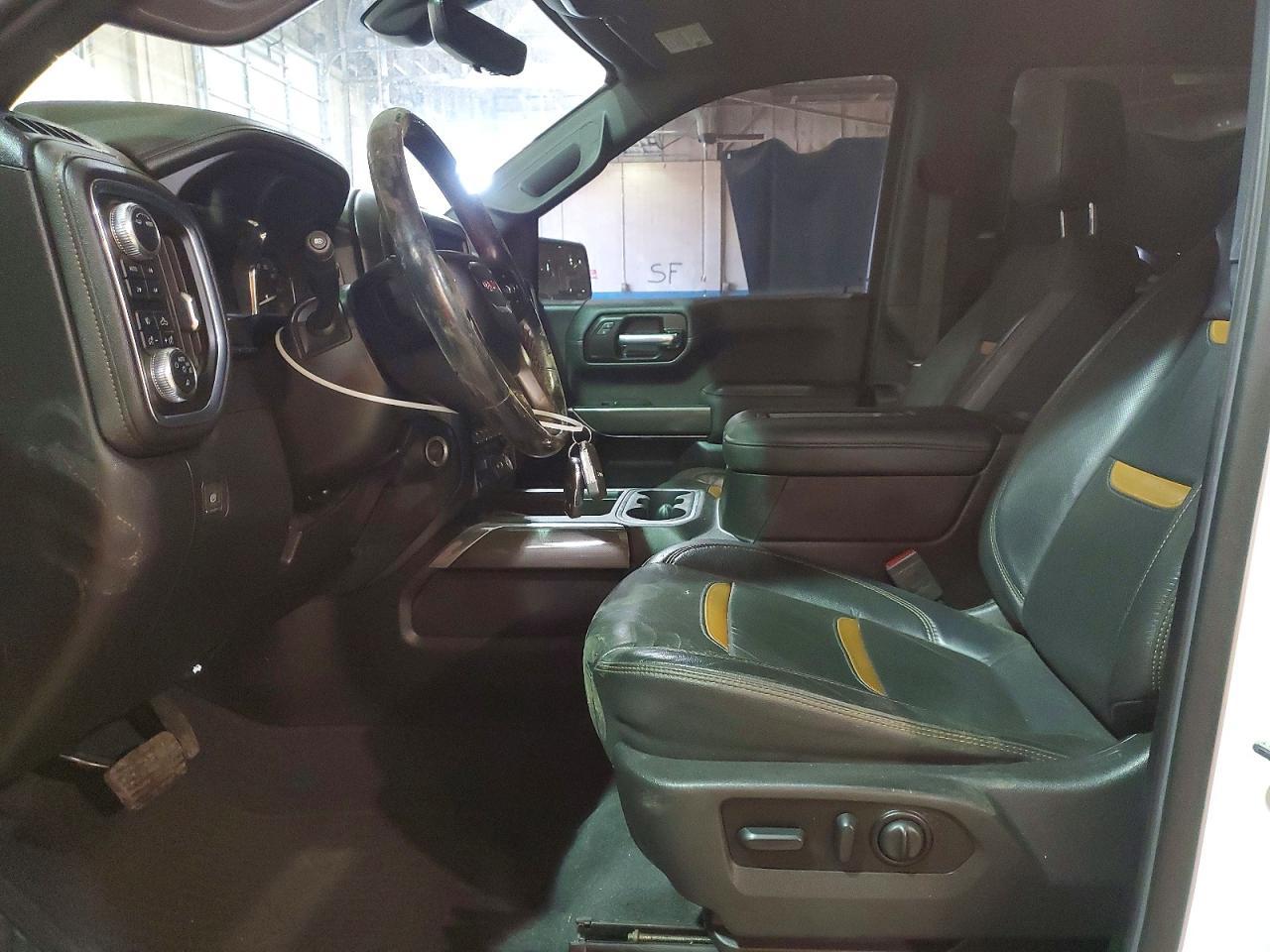 2022 GMC Sierra Limited K1500 AT4