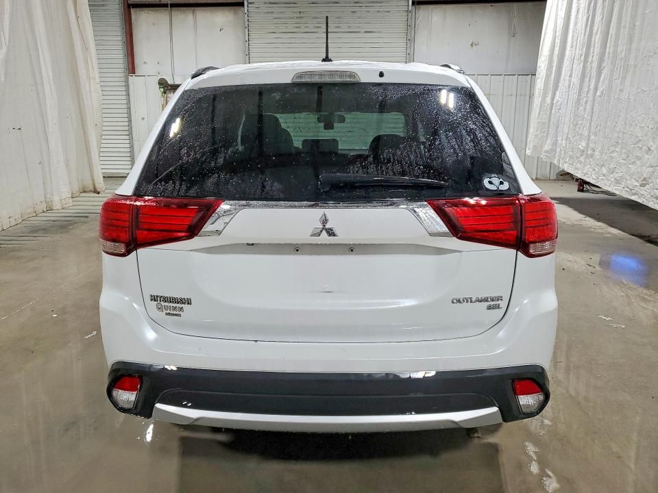 2016 Mitsubishi Outlander se