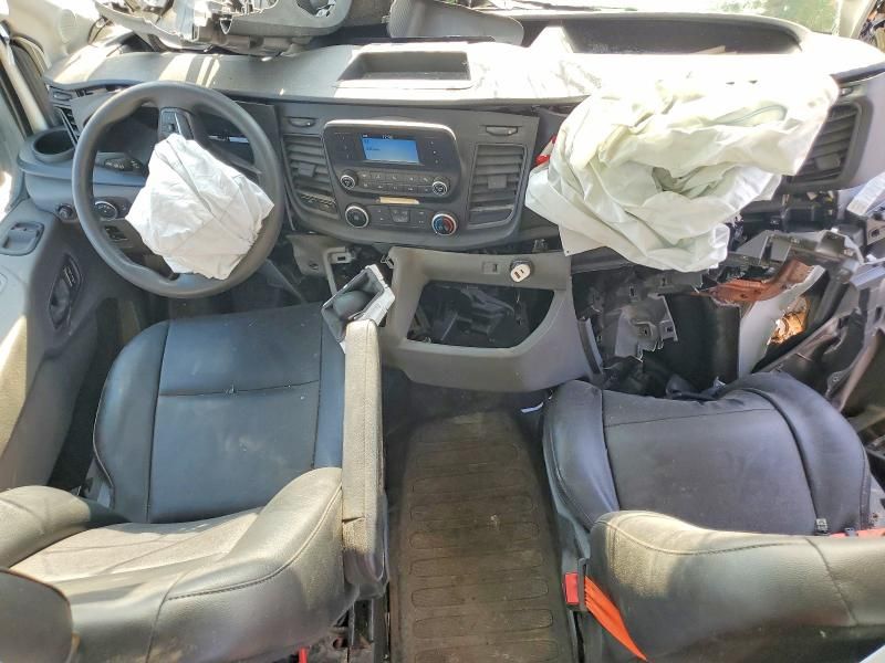 2022 Ford Transit 250 Delivery van