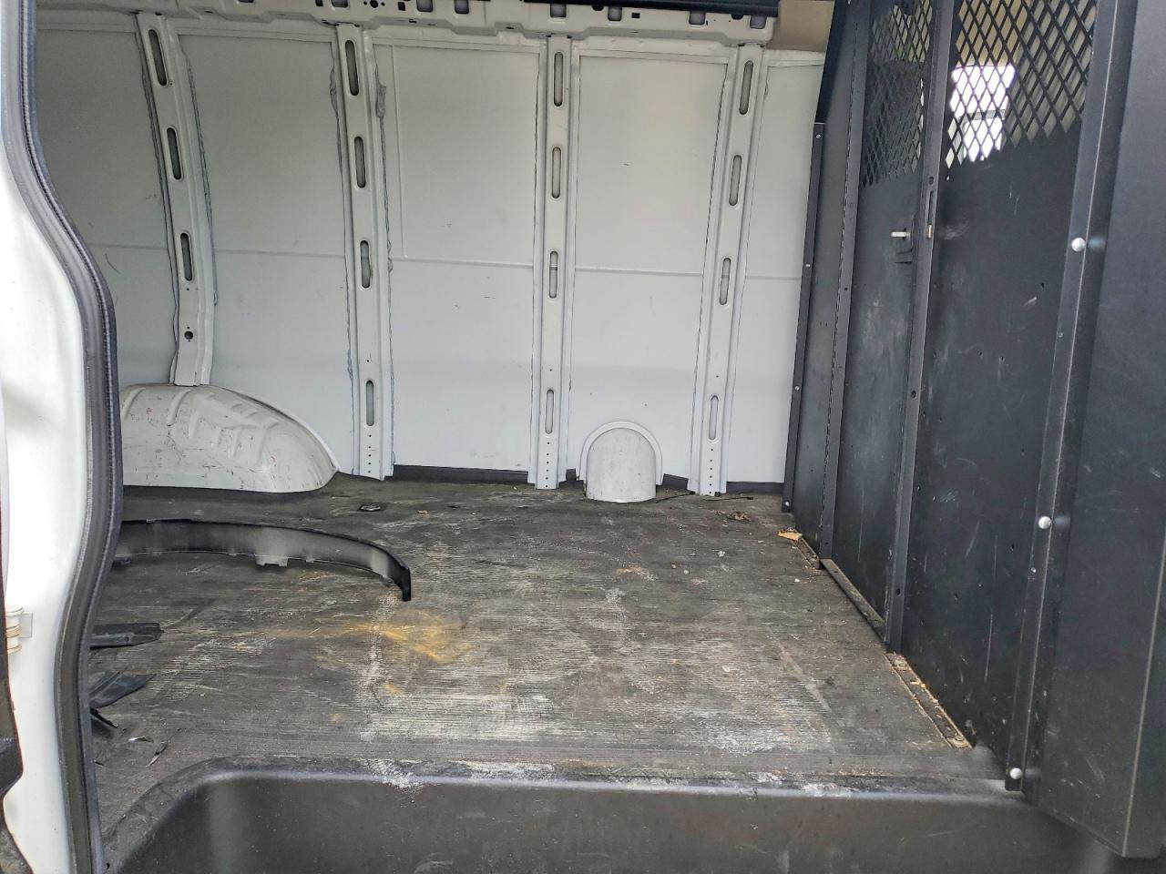 2022 Chevrolet Express 2500 Delivery Van