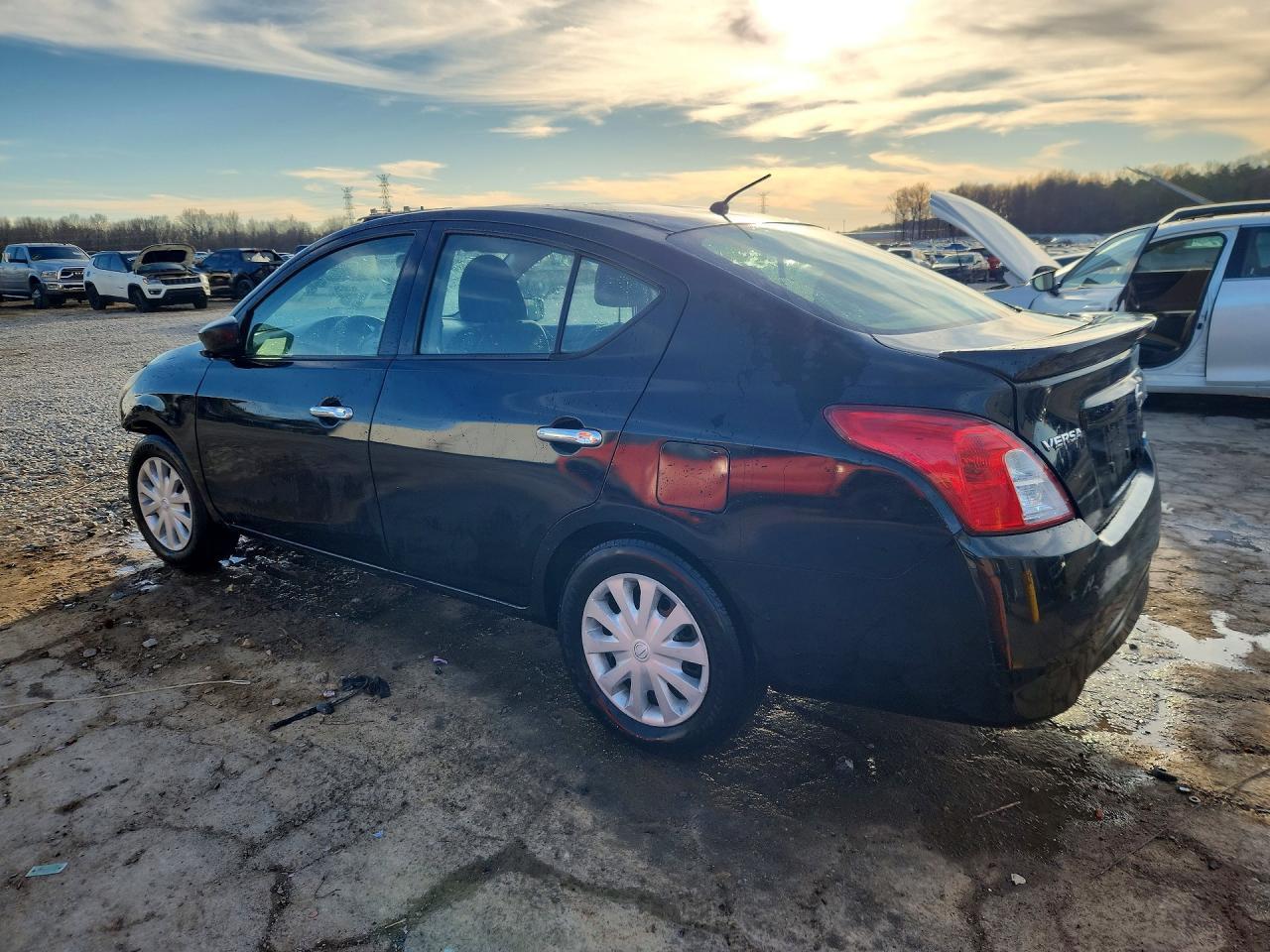 2016 Nissan Versa s