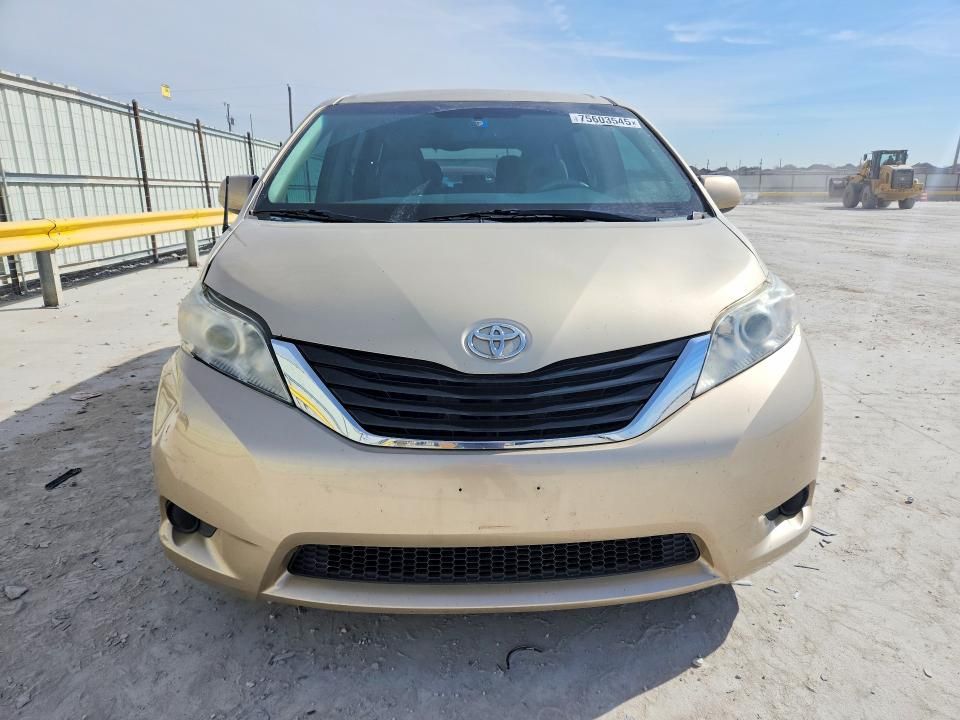 2014 Toyota Sienna le