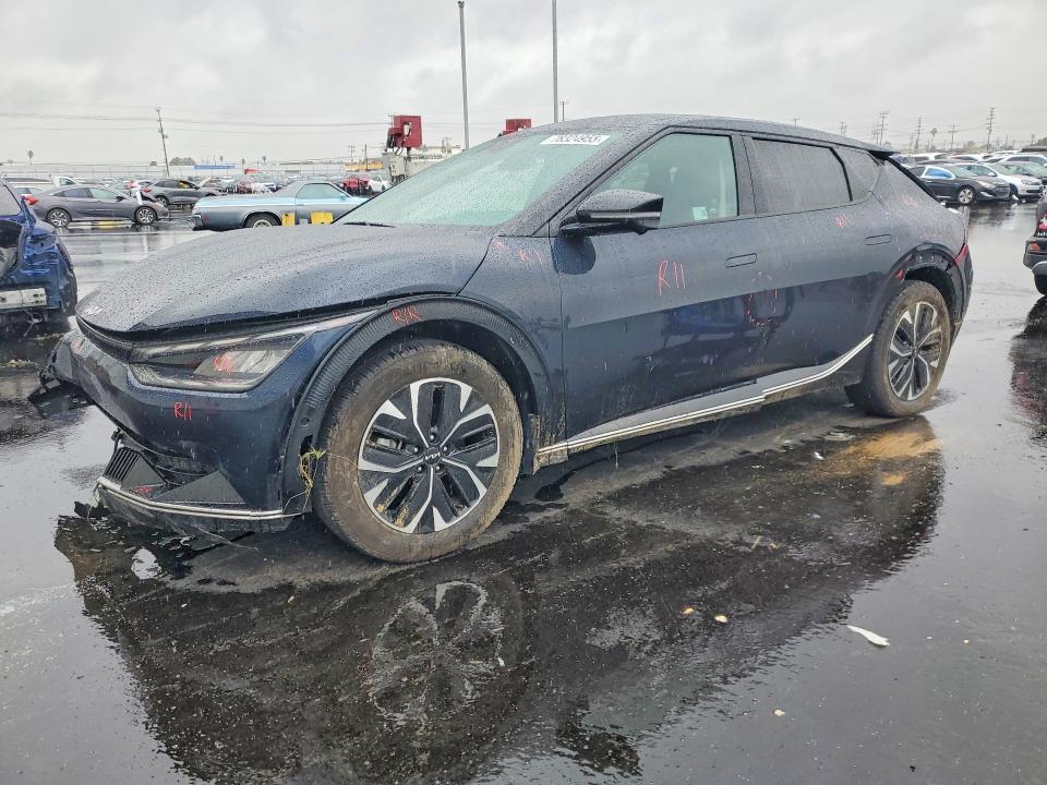 2023 KIA EV6 Light
