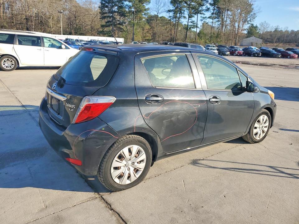 2013 Toyota Yaris 5-door le