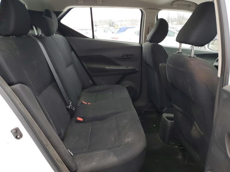 2023 Nissan Kicks s