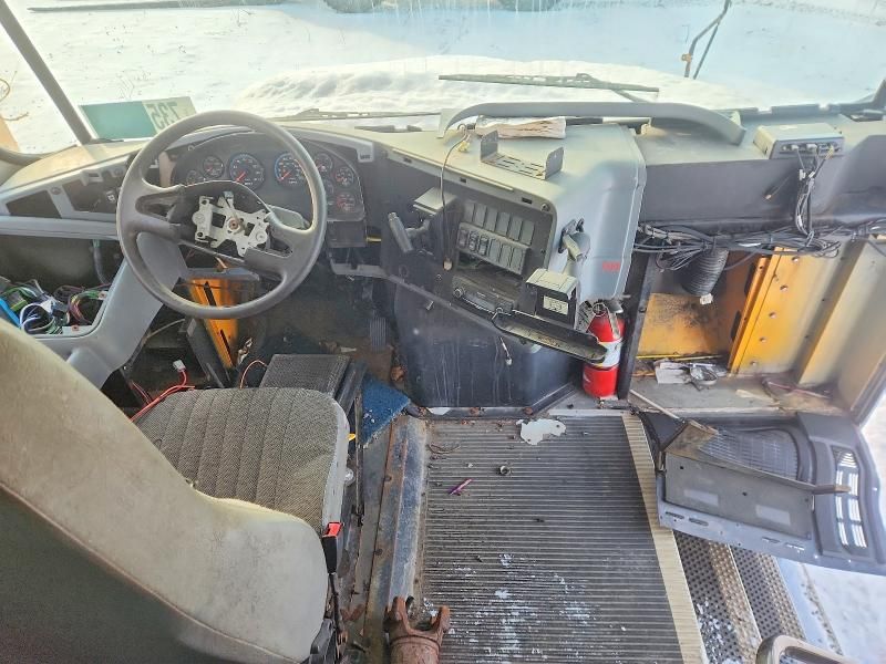 2016 Ic Corporation 3000 CE