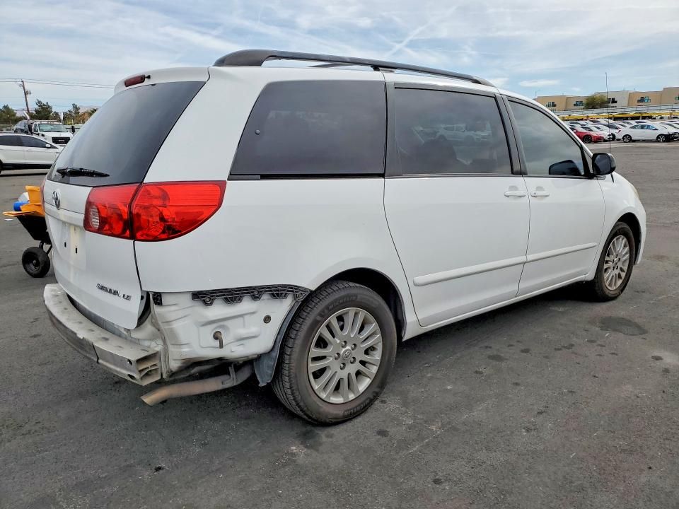 2010 Toyota Sienna ce