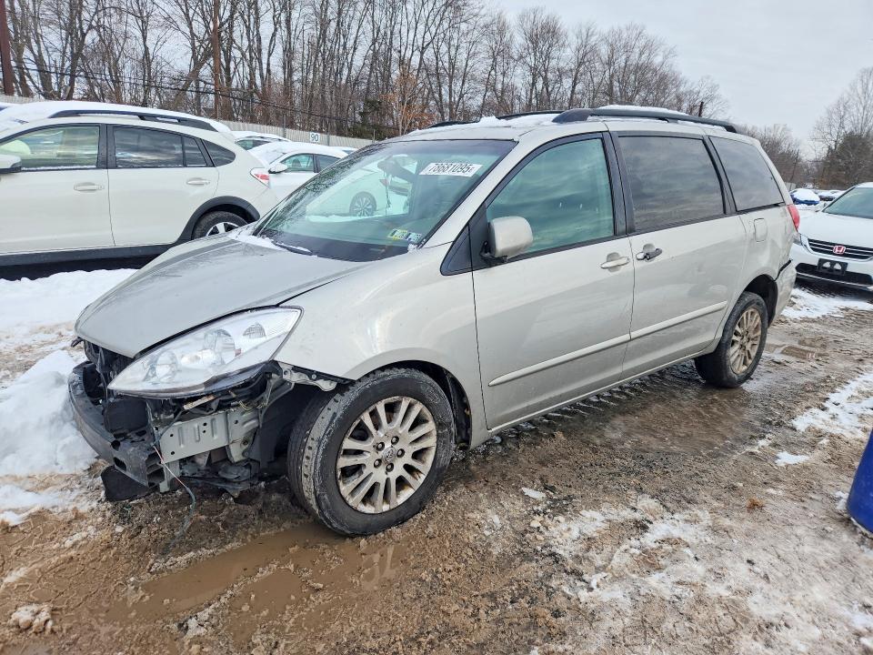 2007 Toyota Sienna xle 7-passenger