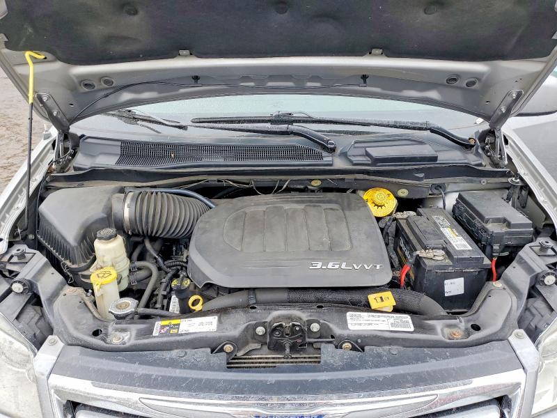 2016 Chrysler Town & Country Touring