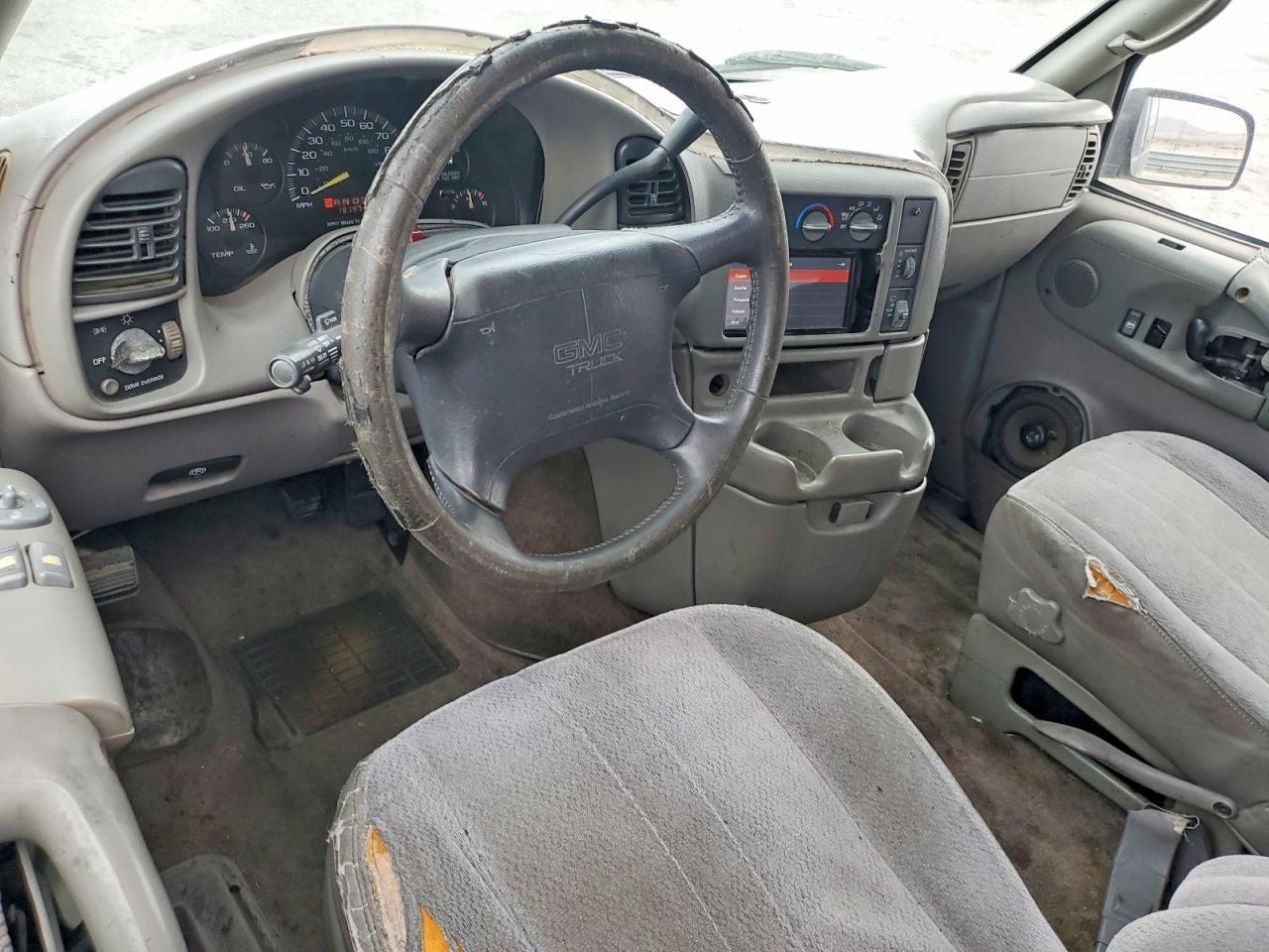 1997 GMC Safari XT