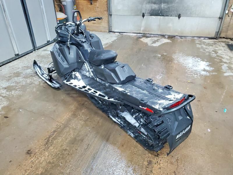 2019 Skidoo Summit 600
