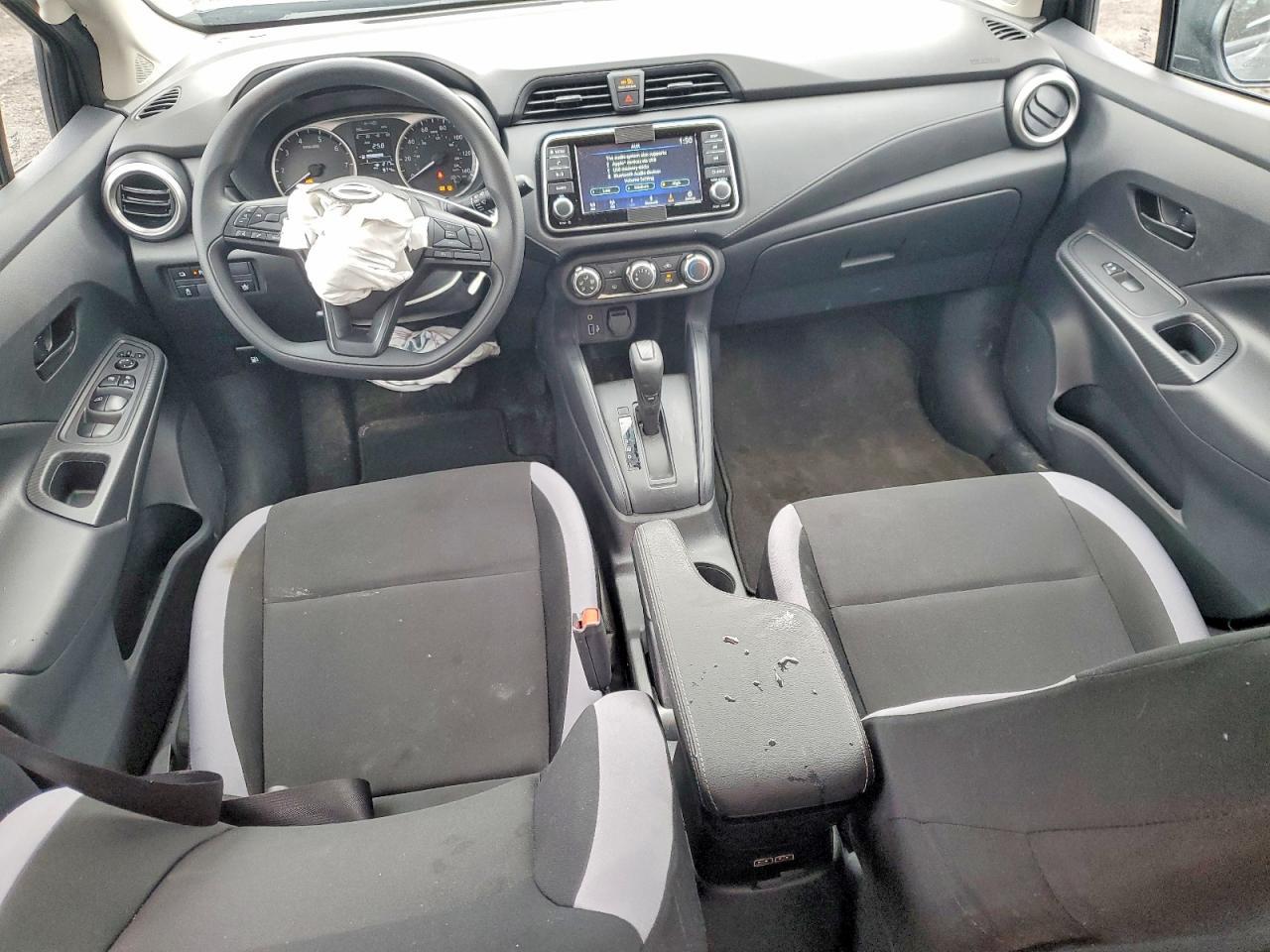 2025 Nissan Versa s