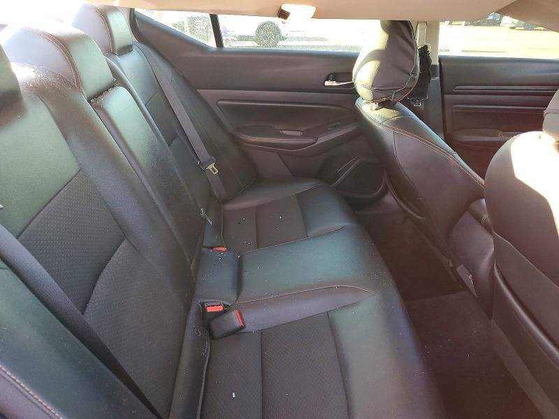 2019 Nissan Altima sr