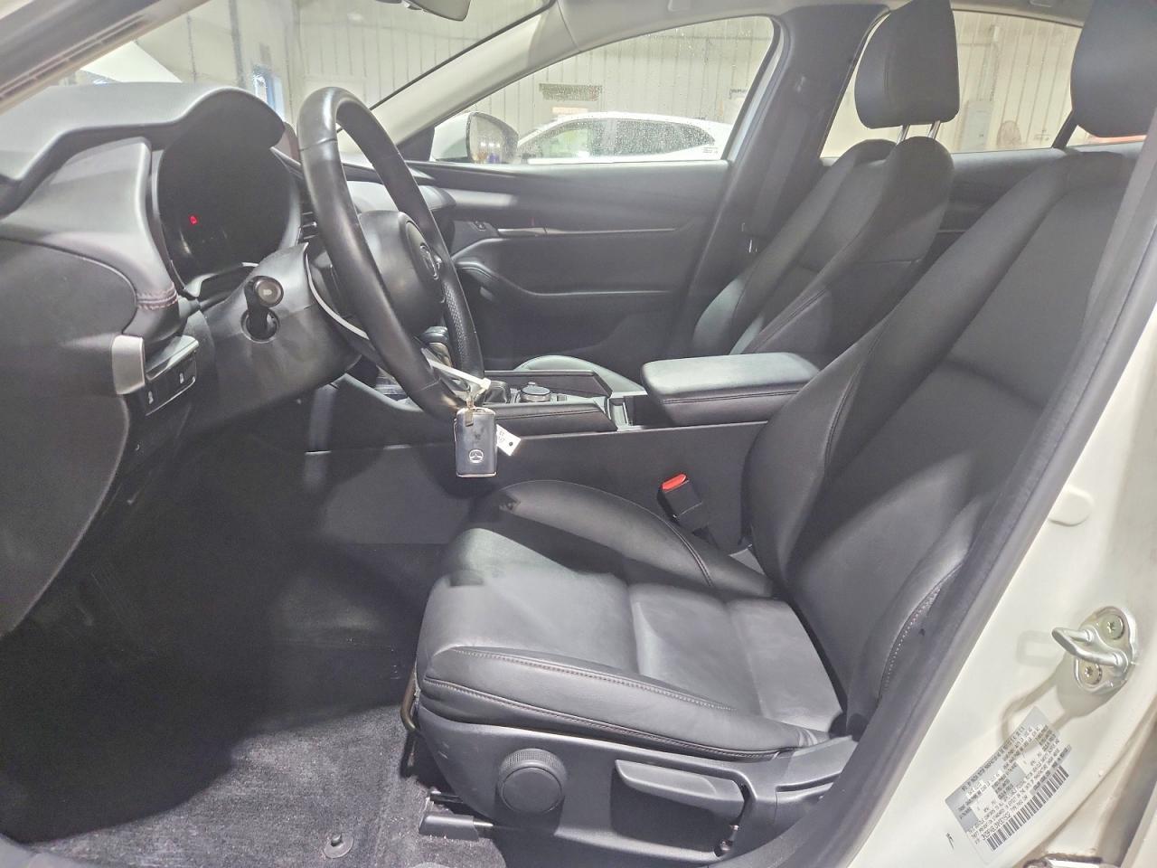 2022 Mazda 3 Select