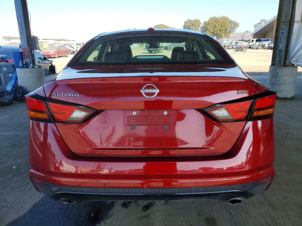 2024 Nissan Altima sr