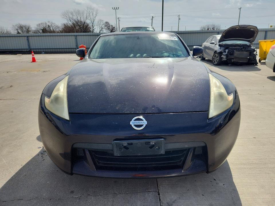 2011 Nissan 370z Base