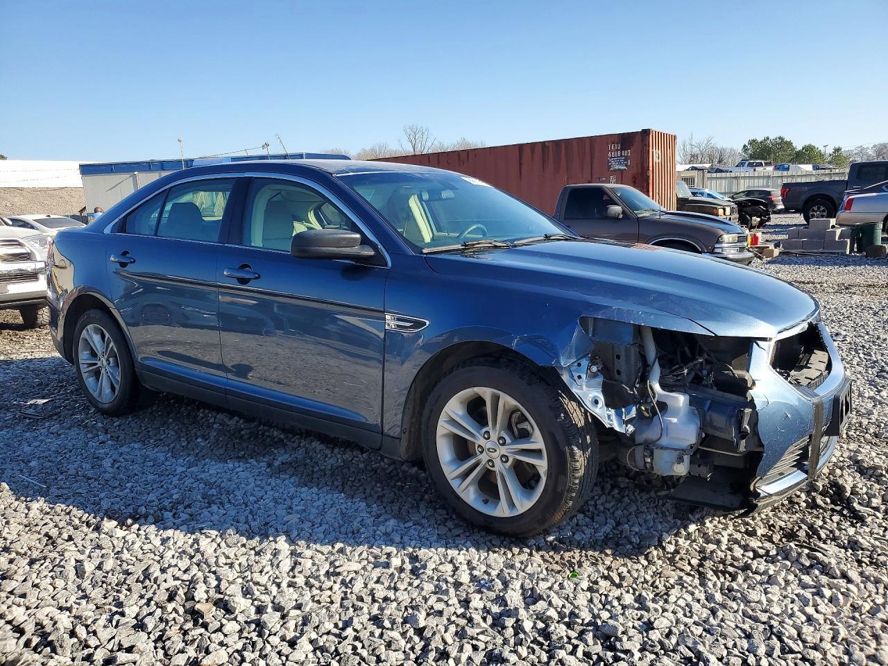 2018 Ford Taurus se