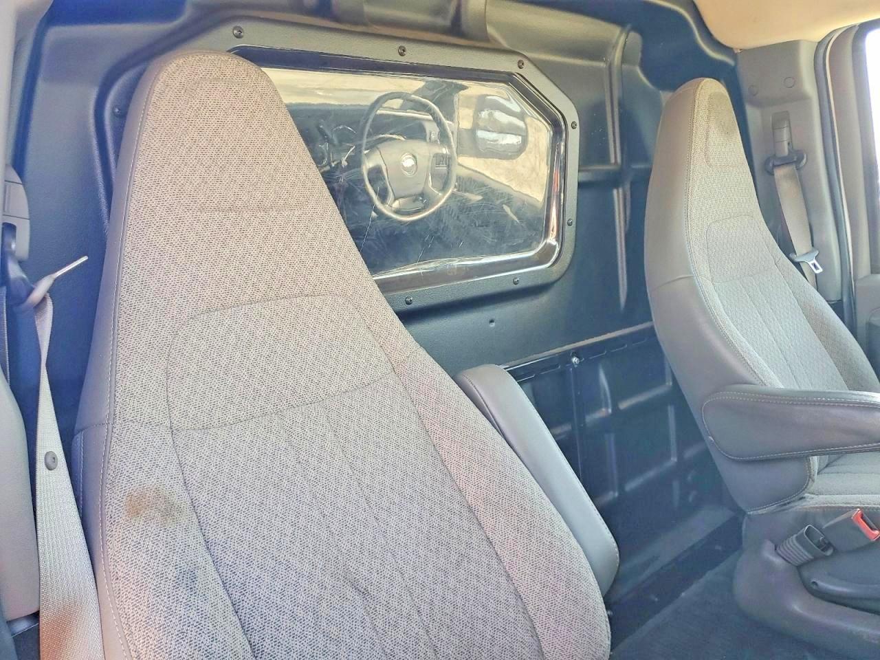 2018 Chevrolet Express G2500