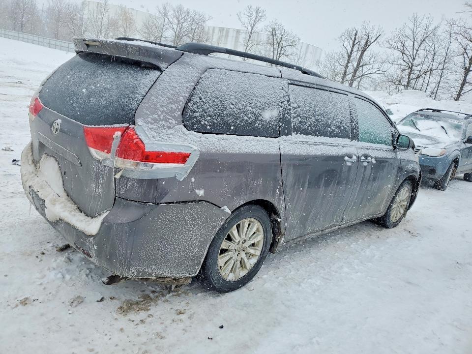 2011 Toyota Sienna