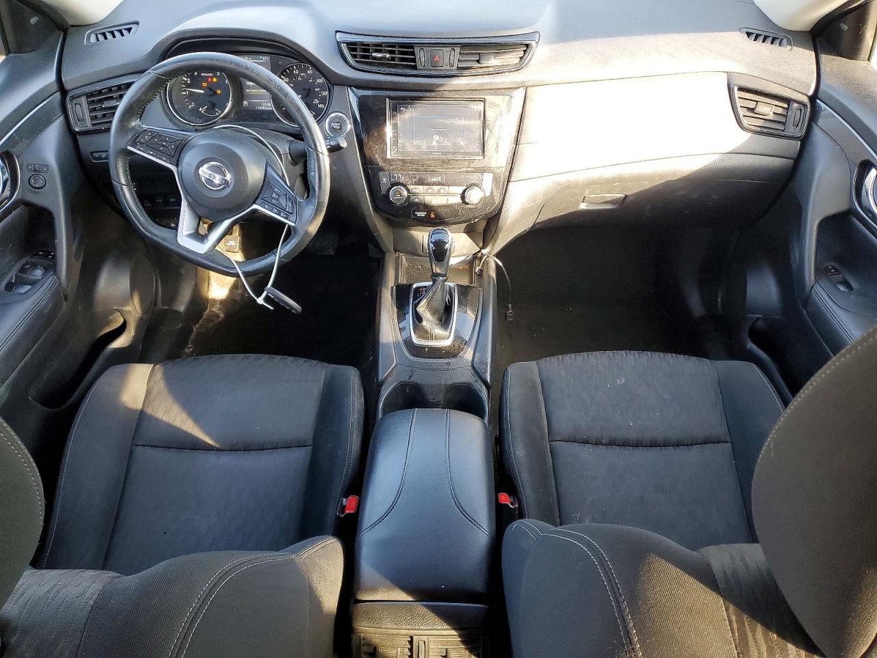 2017 Nissan Rogue sv