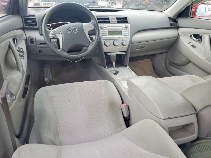 2011 Toyota Camry le