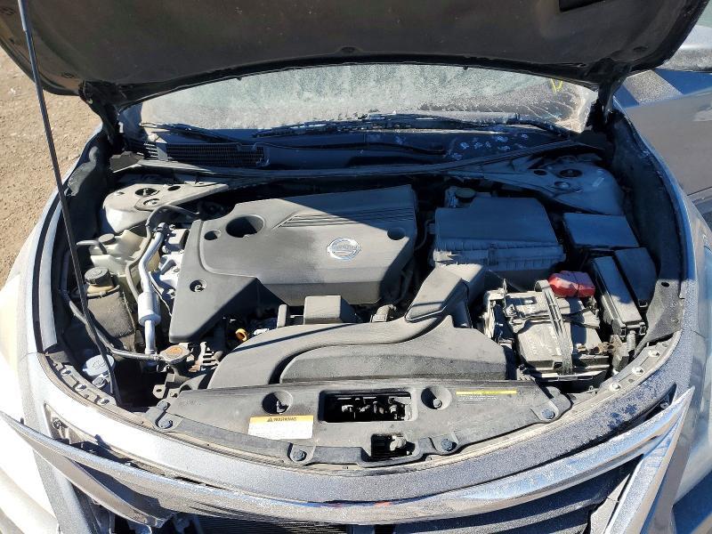 2014 Niss Altima 2.5 s