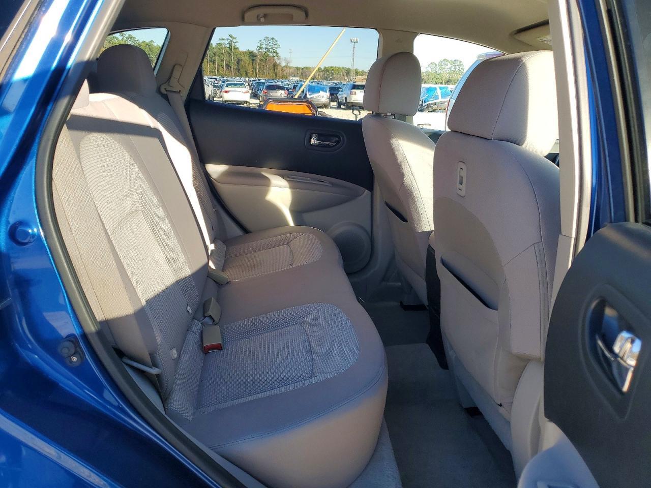 2011 Nissan Rogue s