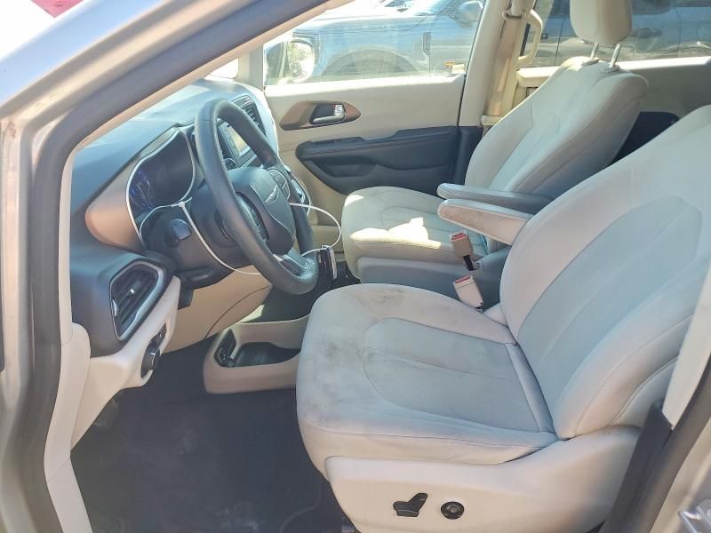 2017 Chrysler Pacifica lx