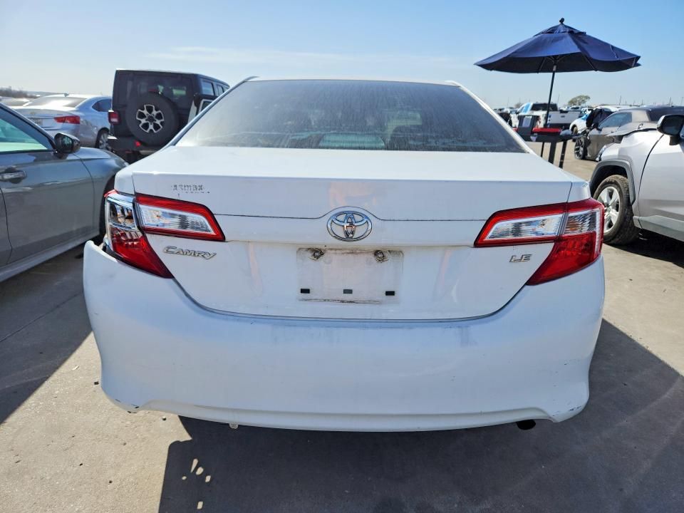 2014 Toyota Camry le