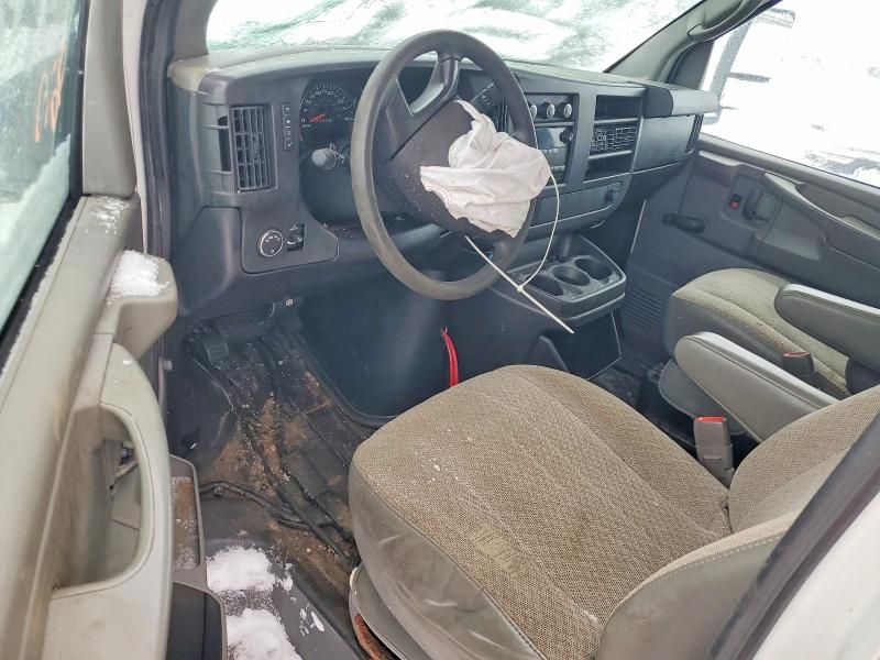 2012 Chevrolet Express BOX Truck