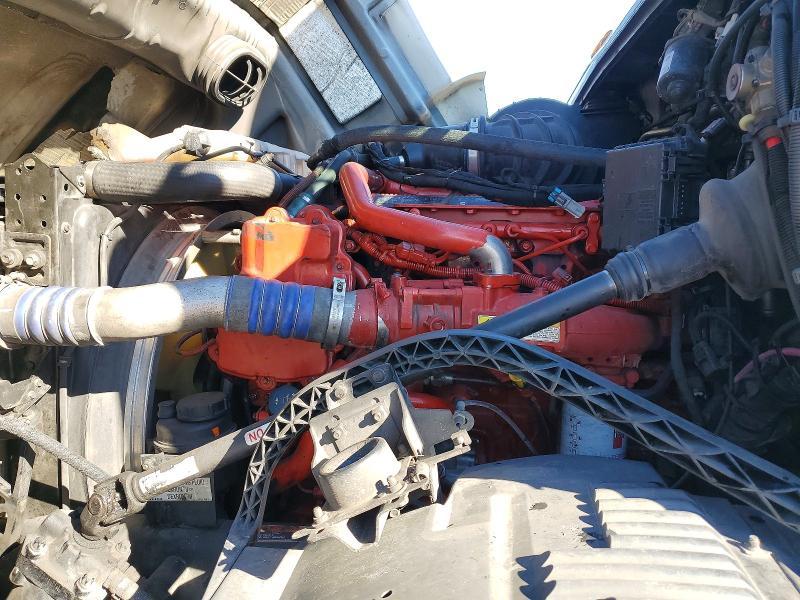 2017 Volvo VNL Semi Truck