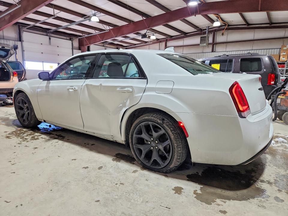 2023 Chrysler 300 Touring l