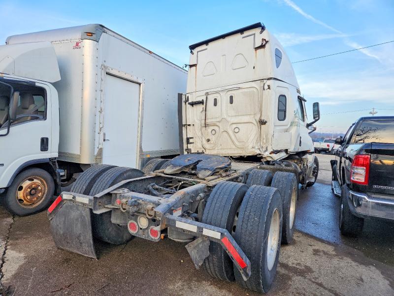 2020 Freigliner 2020 Freightliner Cascadia 125 Semi Truck