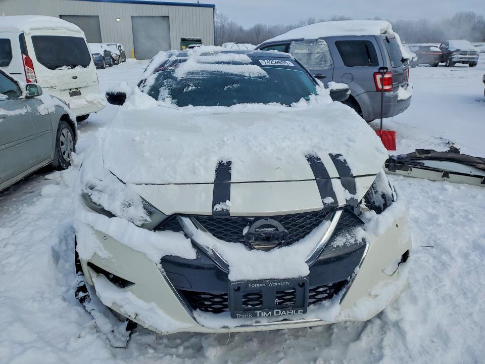 2016 Nissan Maxima