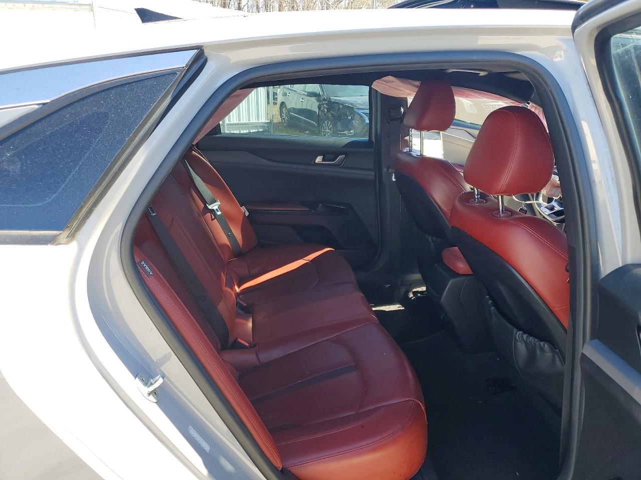 2022 KIA K5 gt Line