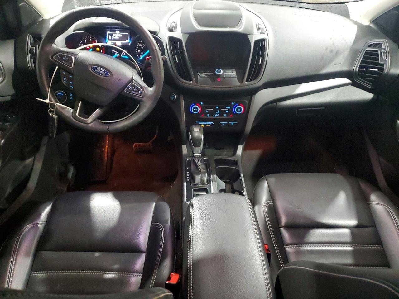 2019 Ford Escape sel