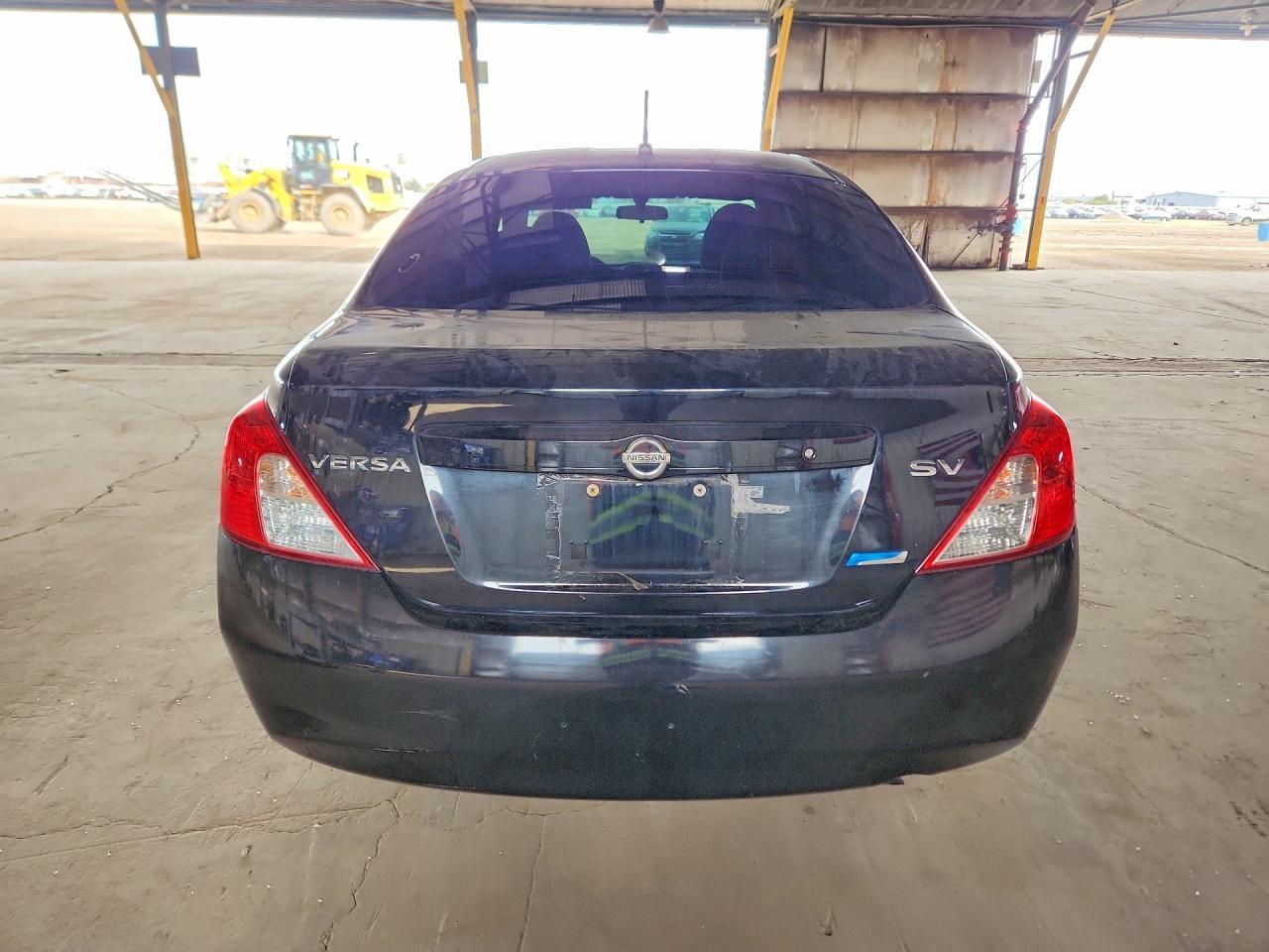 2012 Niss Versa 1.6 s